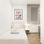 The White Flats Les Corts Apartman