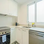 The White Flats Les Corts Apartman