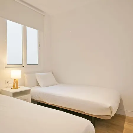 The White Flats Les Corts Apartment