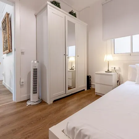 The White Flats Les Corts Apartment Barcelona